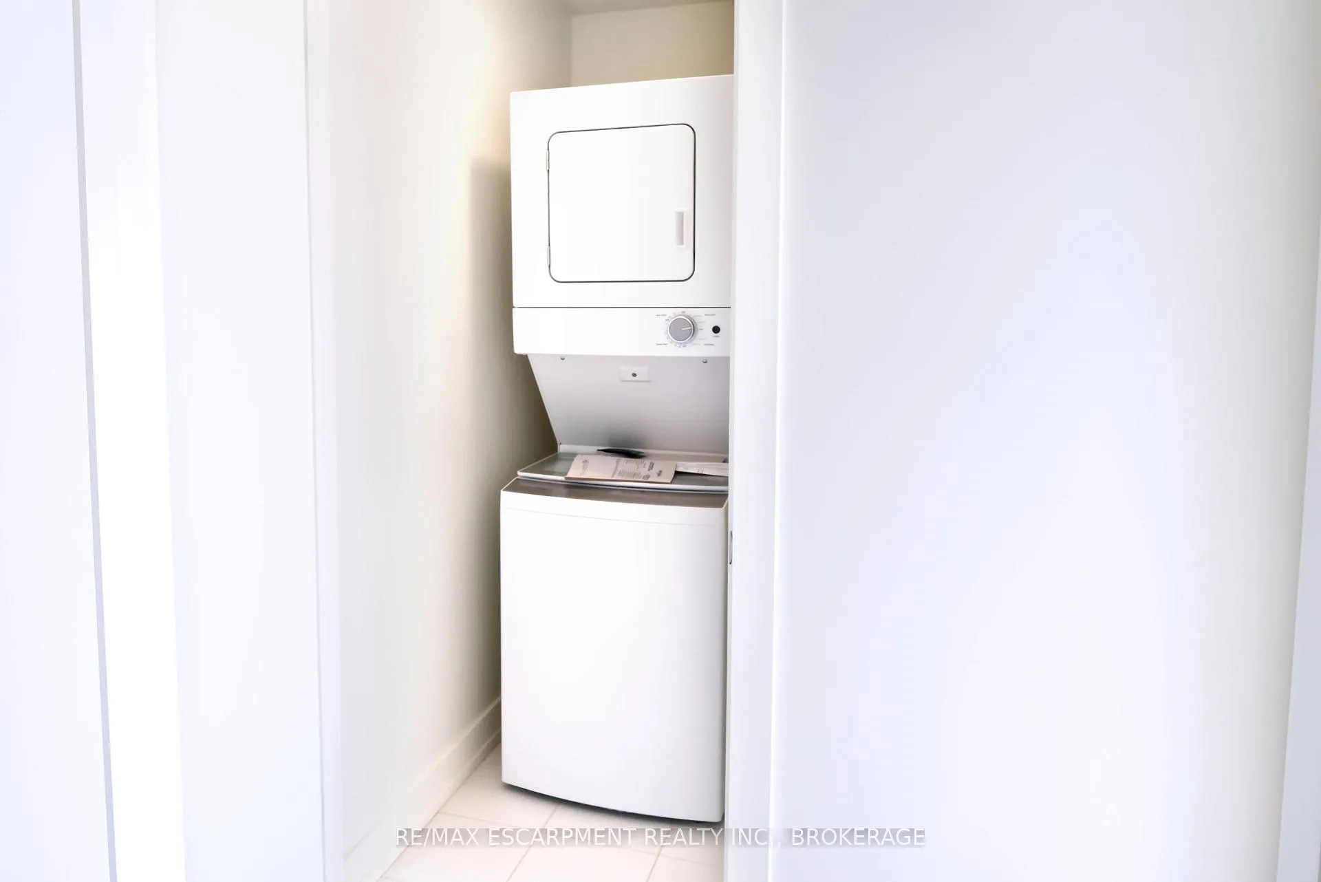 Photo 17 of Unit 308C, 16 Melbourne Avenue, St. Catharines, E. Chester — HOMEH
