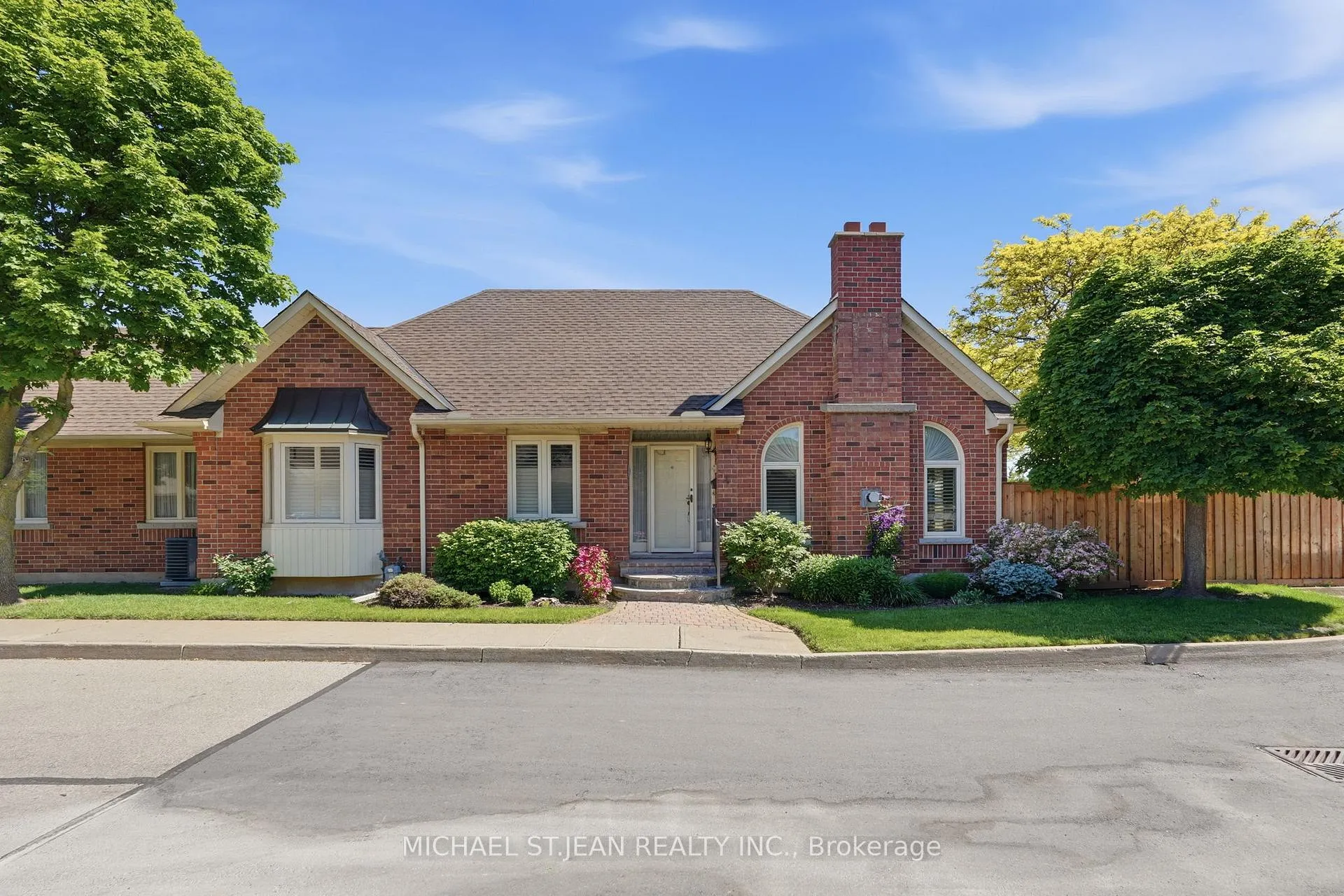 Photo 2 of Unit 4, 590 8 Highway, Hamilton, Stoney Creek — HOMEH