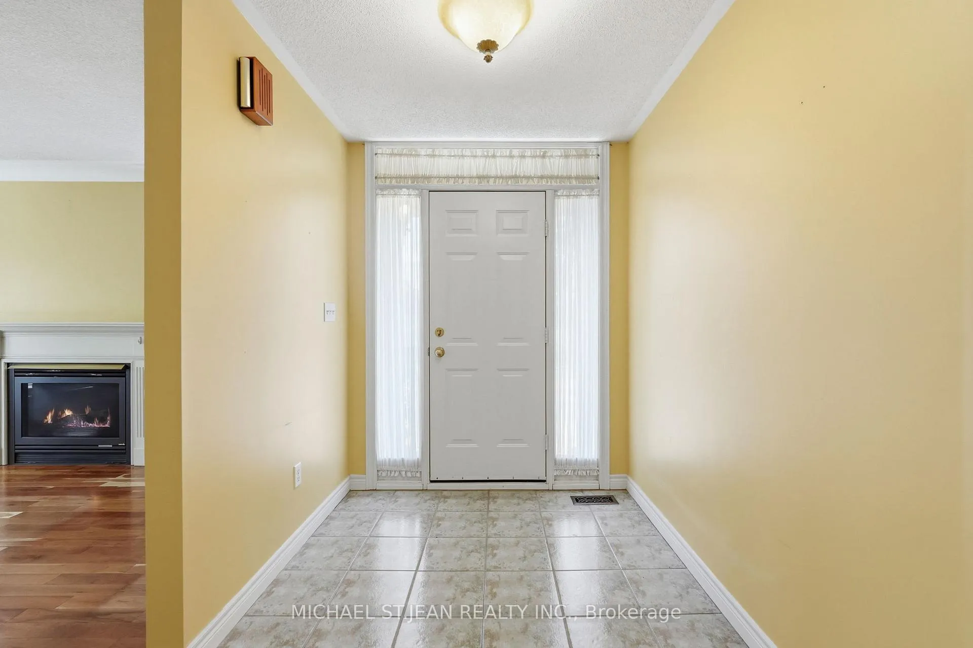 Photo 5 of Unit 4, 590 8 Highway, Hamilton, Stoney Creek — HOMEH