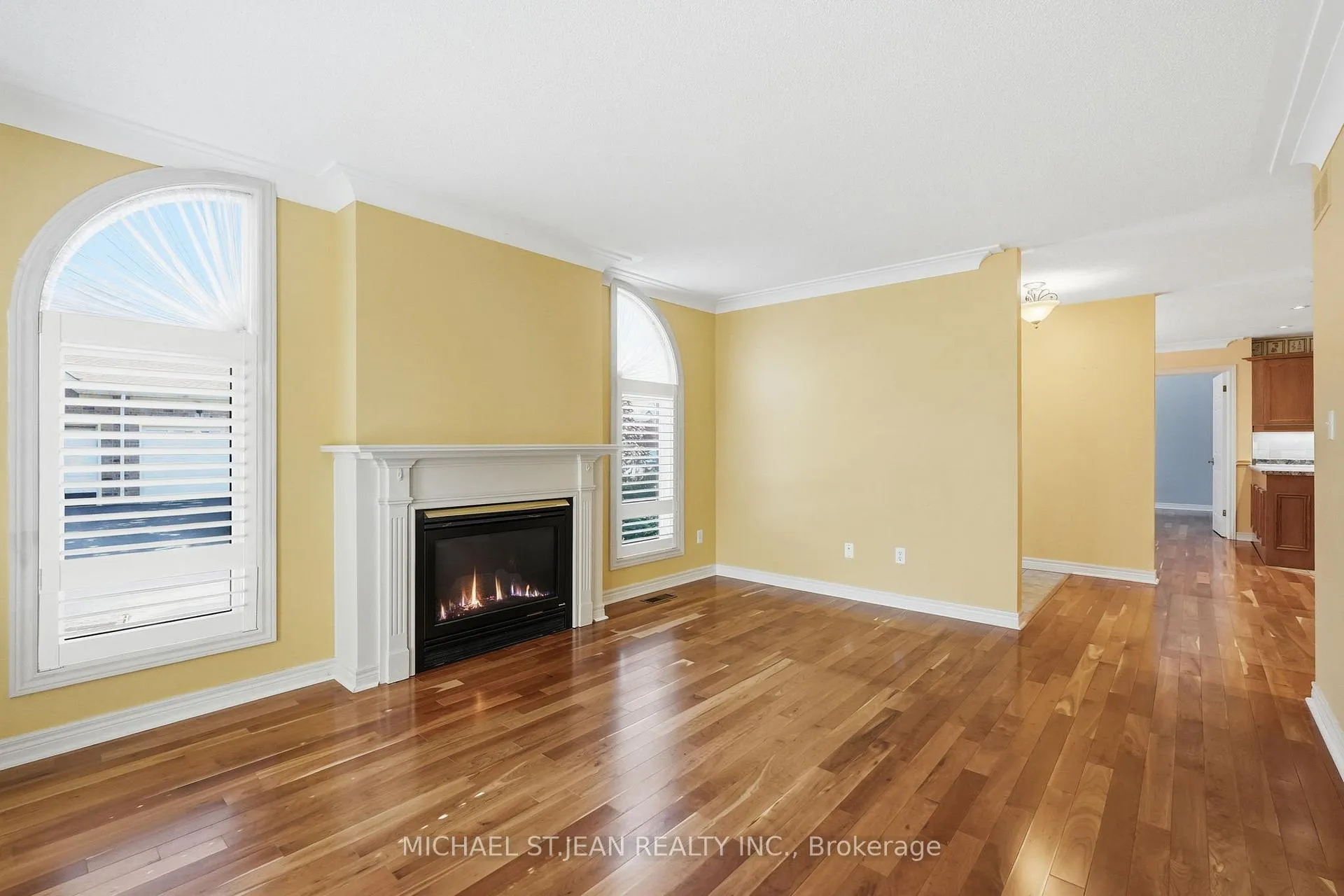 Photo 8 of Unit 4, 590 8 Highway, Hamilton, Stoney Creek — HOMEH