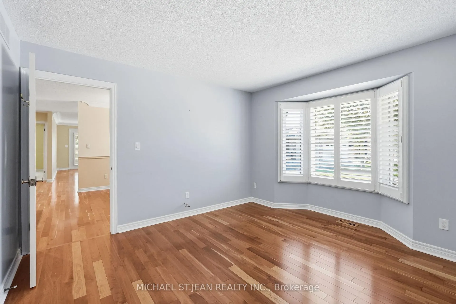 Photo 19 of Unit 4, 590 8 Highway, Hamilton, Stoney Creek — HOMEH