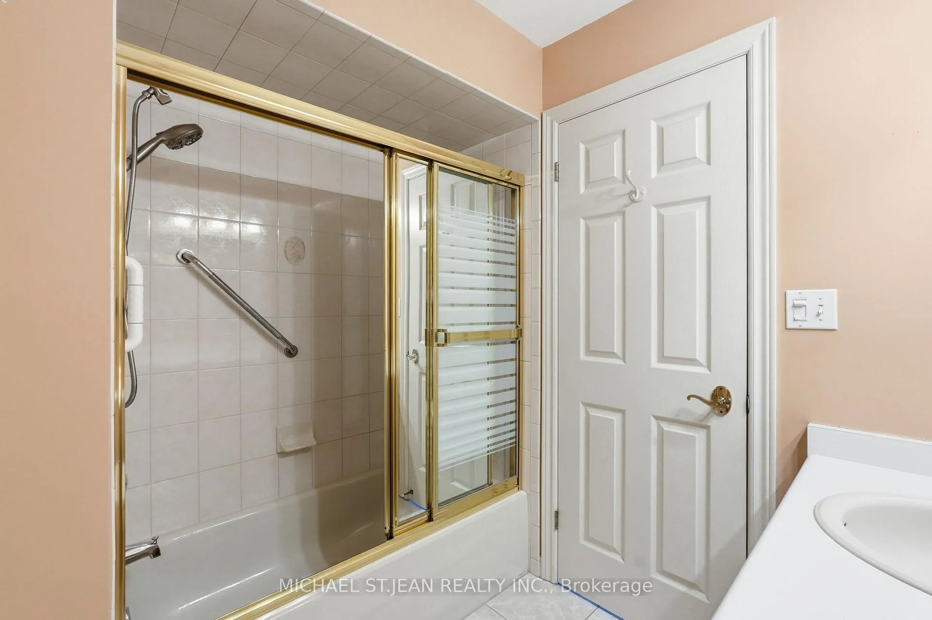 Photo 23 of Unit 4, 590 8 Highway, Hamilton, Stoney Creek — HOMEH