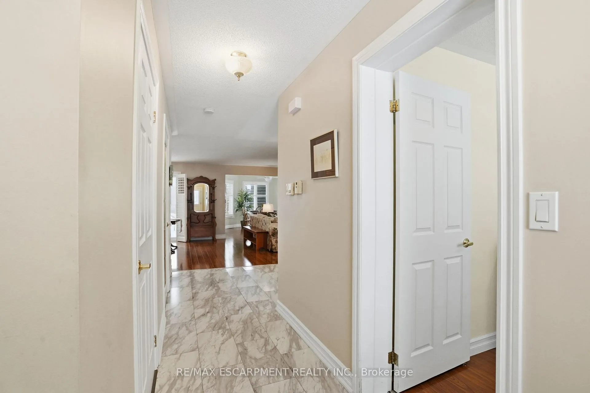 Photo 4 of 148 Glenariff Drive, Hamilton, Rural Flamborough — HOMEH