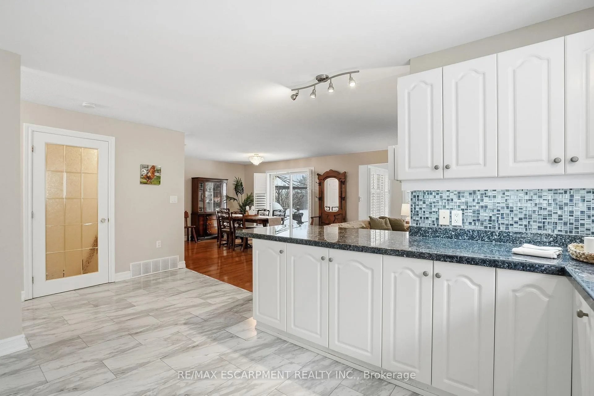 Photo 12 of 148 Glenariff Drive, Hamilton, Rural Flamborough — HOMEH