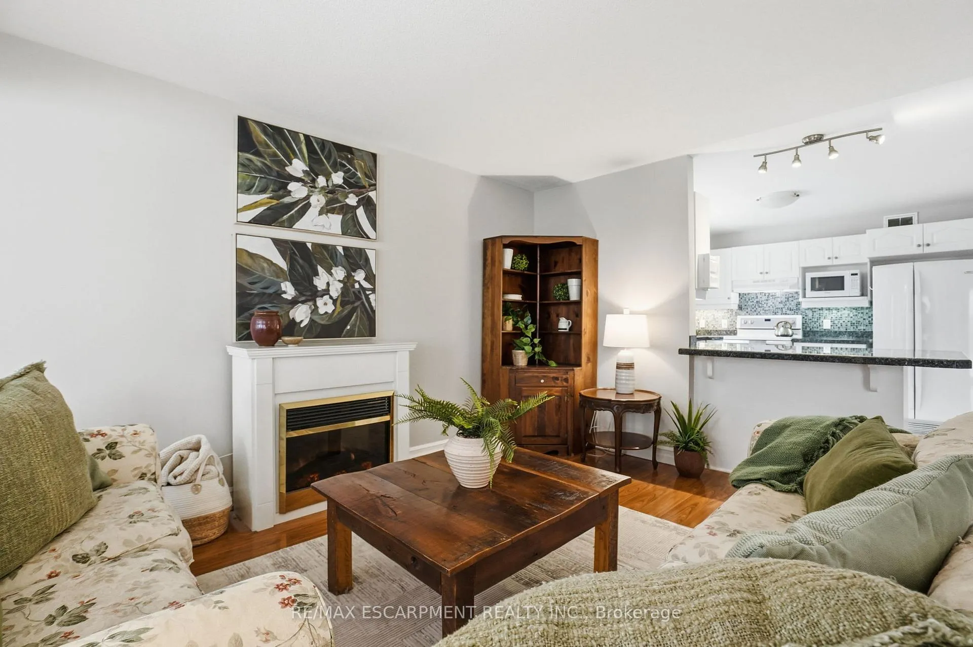 Photo 15 of 148 Glenariff Drive, Hamilton, Rural Flamborough — HOMEH