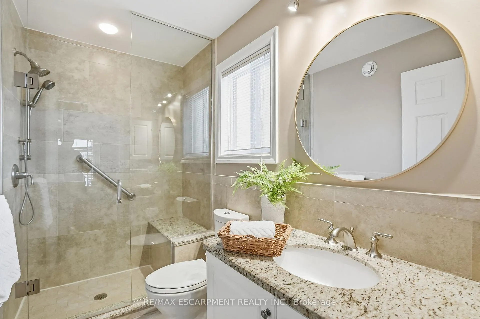Photo 25 of 148 Glenariff Drive, Hamilton, Rural Flamborough — HOMEH
