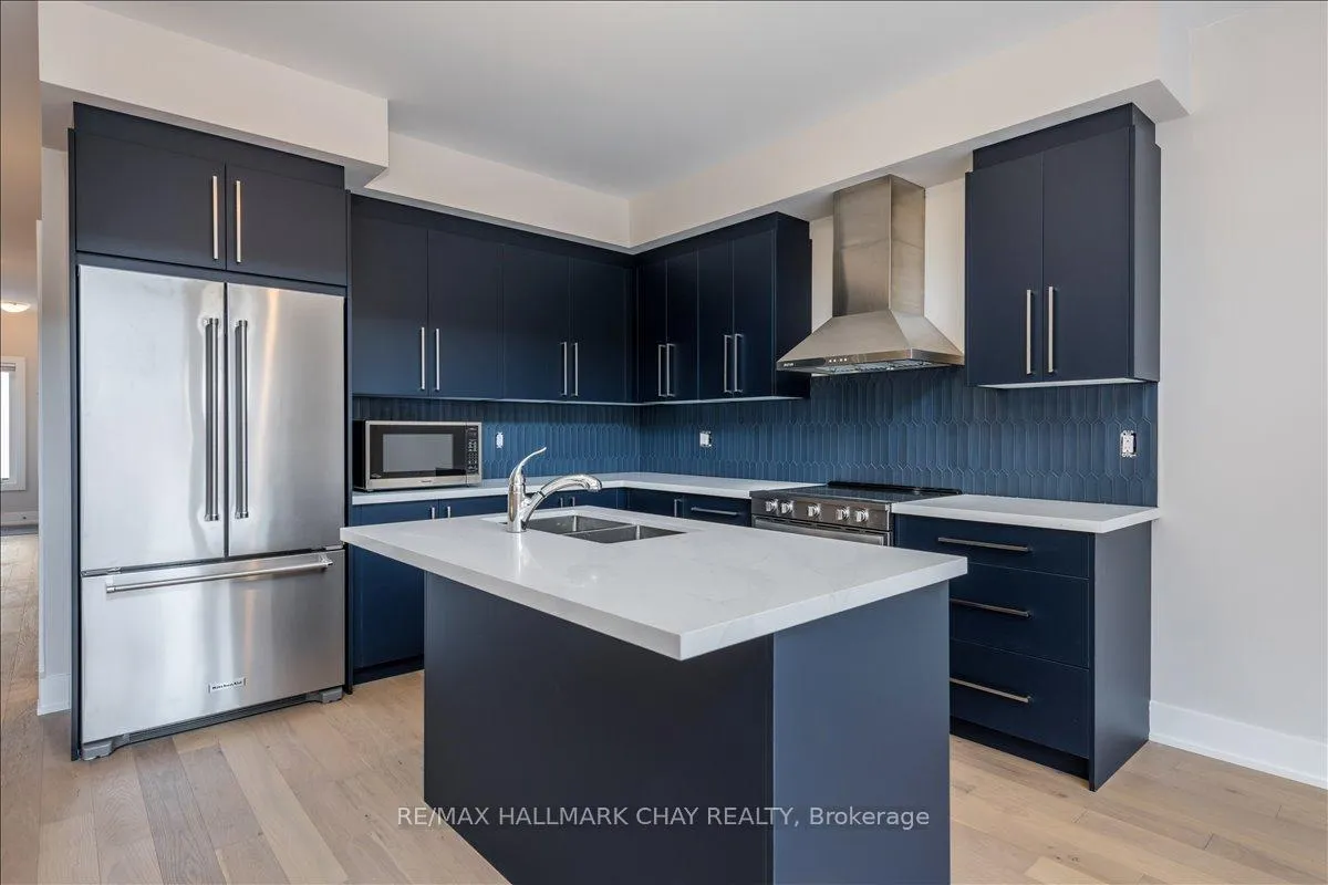 Photo 4 of 1 Ruby Crescent Road, Orillia — HOMEH