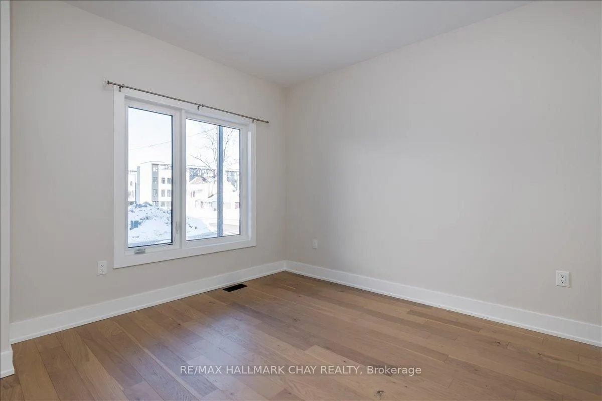 Photo 9 of 1 Ruby Crescent Road, Orillia — HOMEH