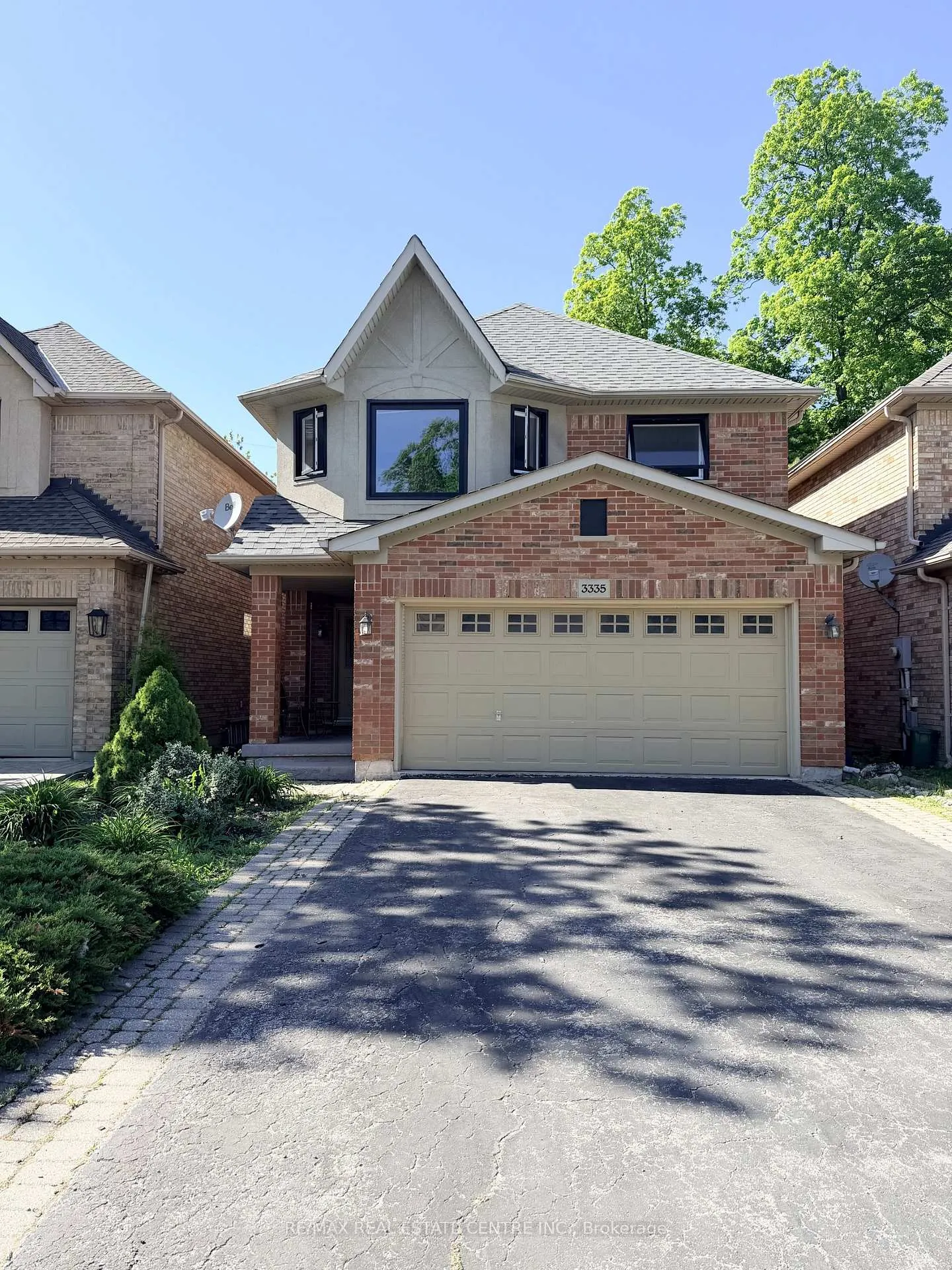 Photo 1 of 3335 Edgewood Place, Burlington, Palmer — HOMEH