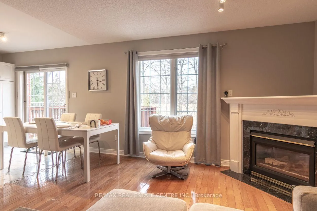 Photo 7 of 3335 Edgewood Place, Burlington, Palmer — HOMEH