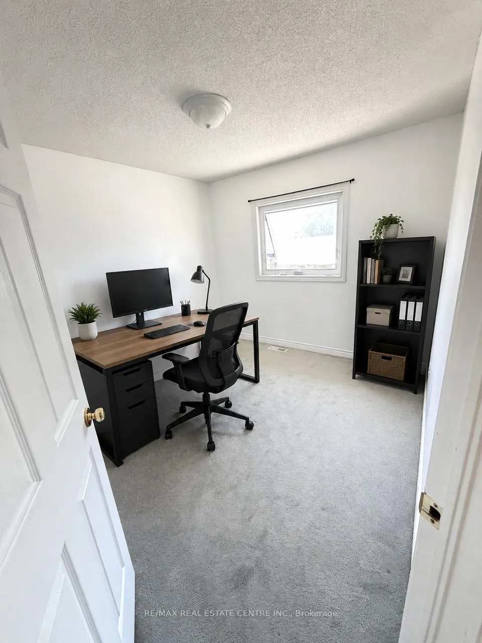 Photo 17 of 3335 Edgewood Place, Burlington, Palmer — HOMEH