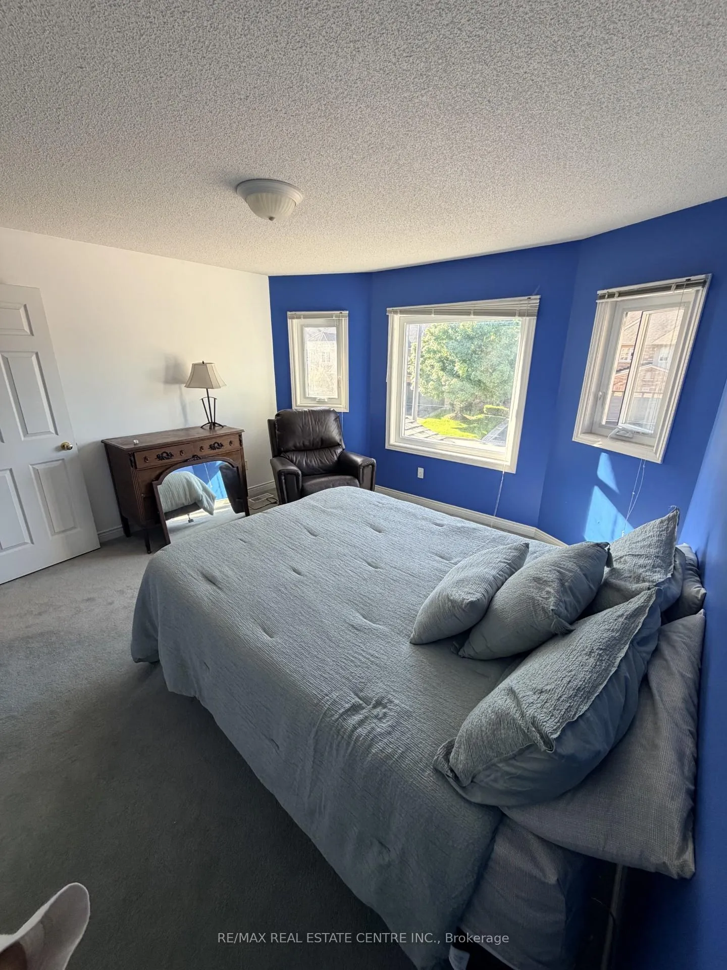Photo 18 of 3335 Edgewood Place, Burlington, Palmer — HOMEH