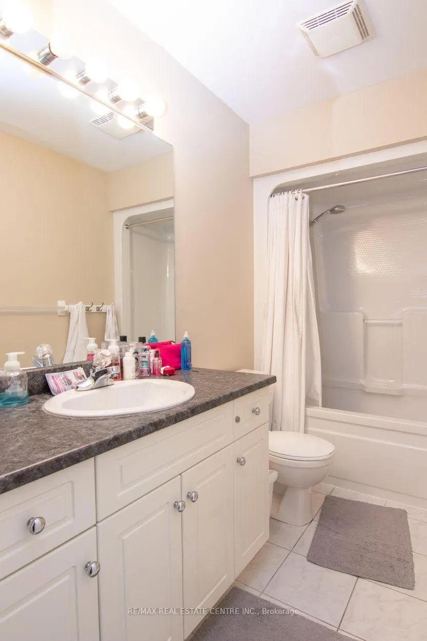 Photo 19 of 3335 Edgewood Place, Burlington, Palmer — HOMEH