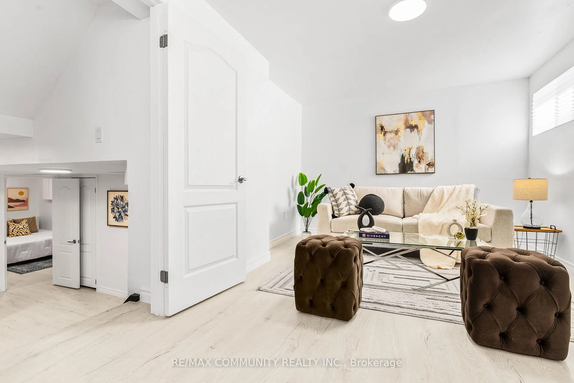 Photo 67 of 42 Kay Drive, Etobicoke, Mount Olive-Silverstone-Jamestown — HOMEH