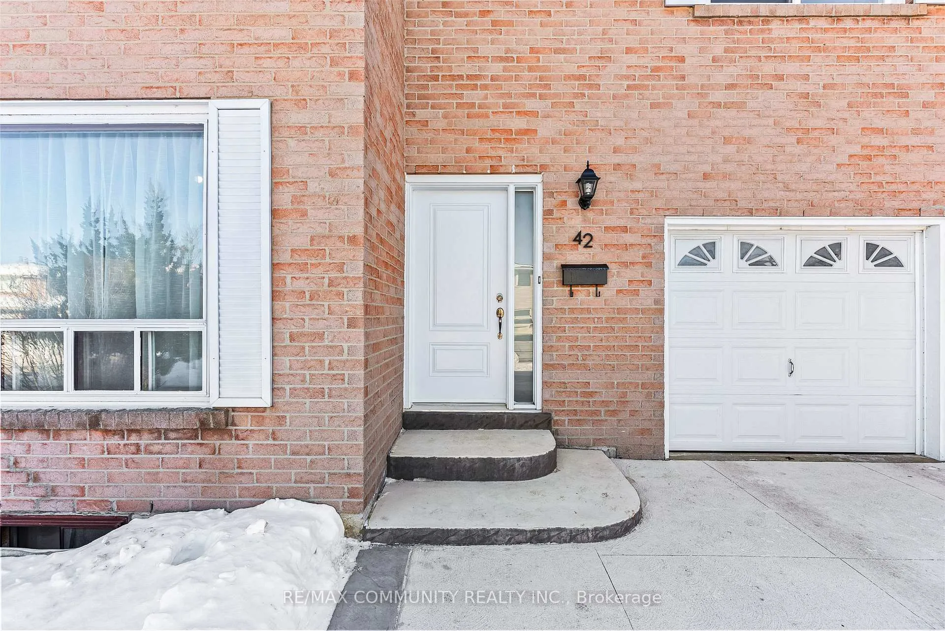 Photo 76 of 42 Kay Drive, Etobicoke, Mount Olive-Silverstone-Jamestown — HOMEH