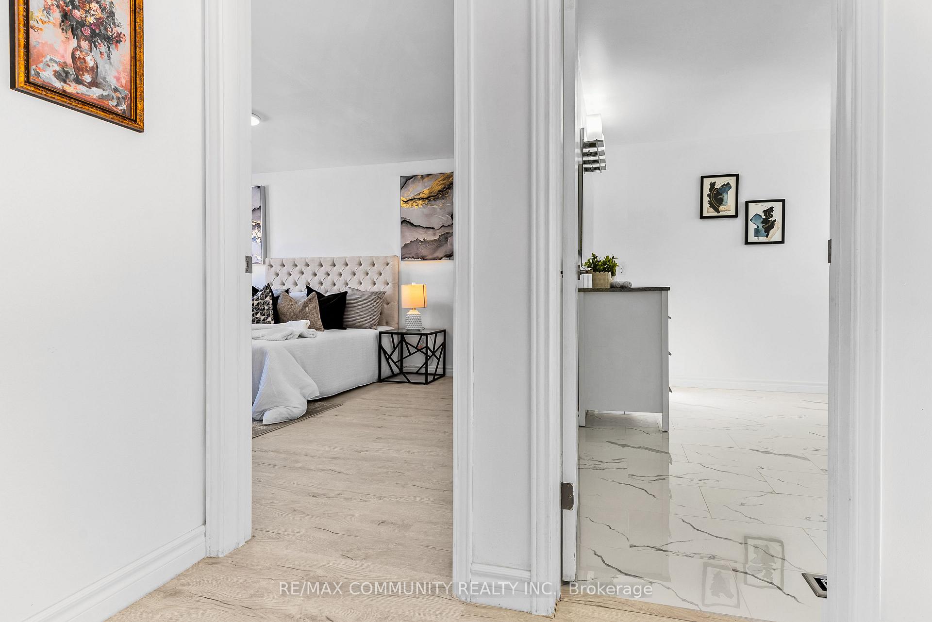 Photo 25 of 42 Kay Drive, Etobicoke, Mount Olive-Silverstone-Jamestown — HOMEH
