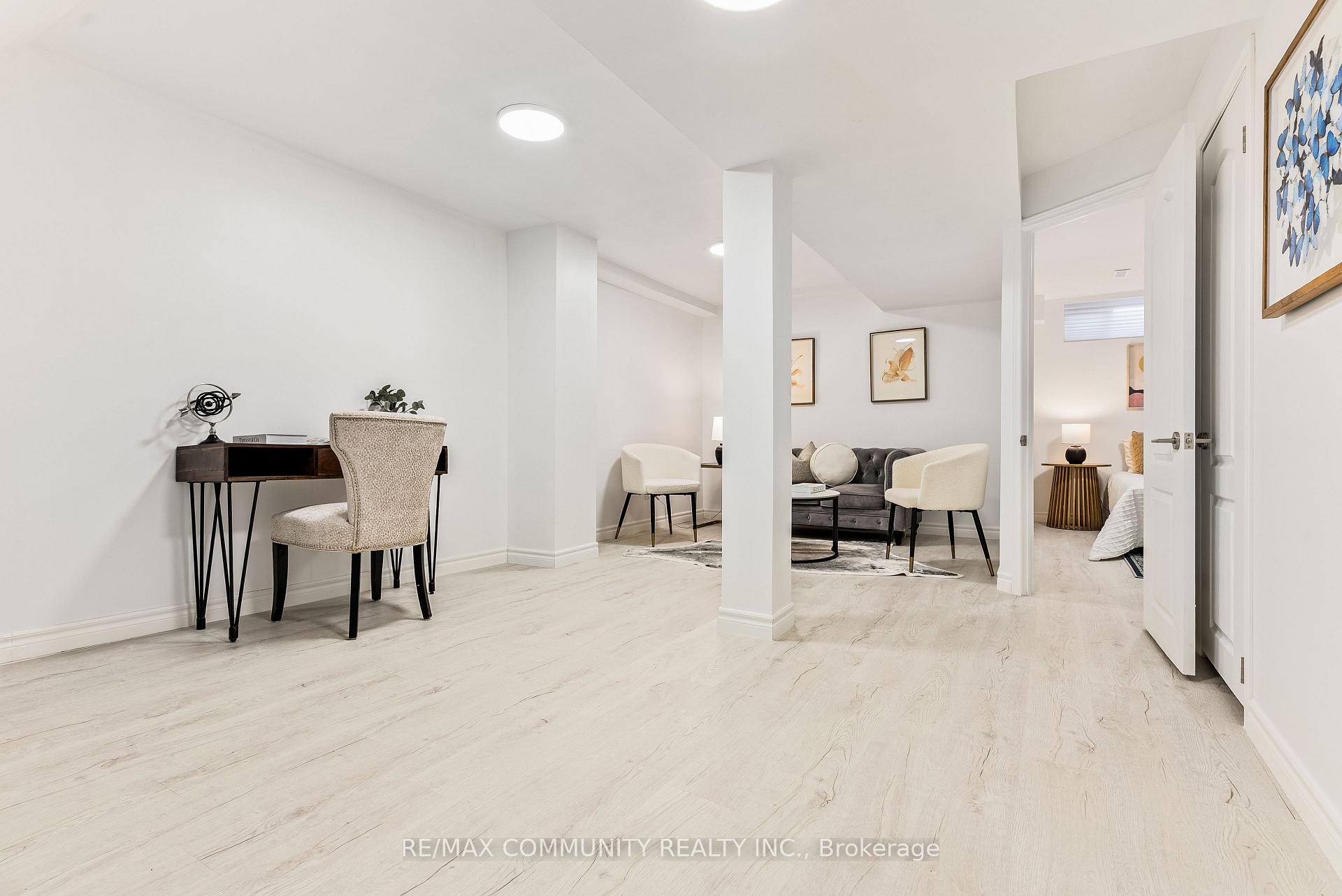 Photo 30 of 42 Kay Drive, Etobicoke, Mount Olive-Silverstone-Jamestown — HOMEH