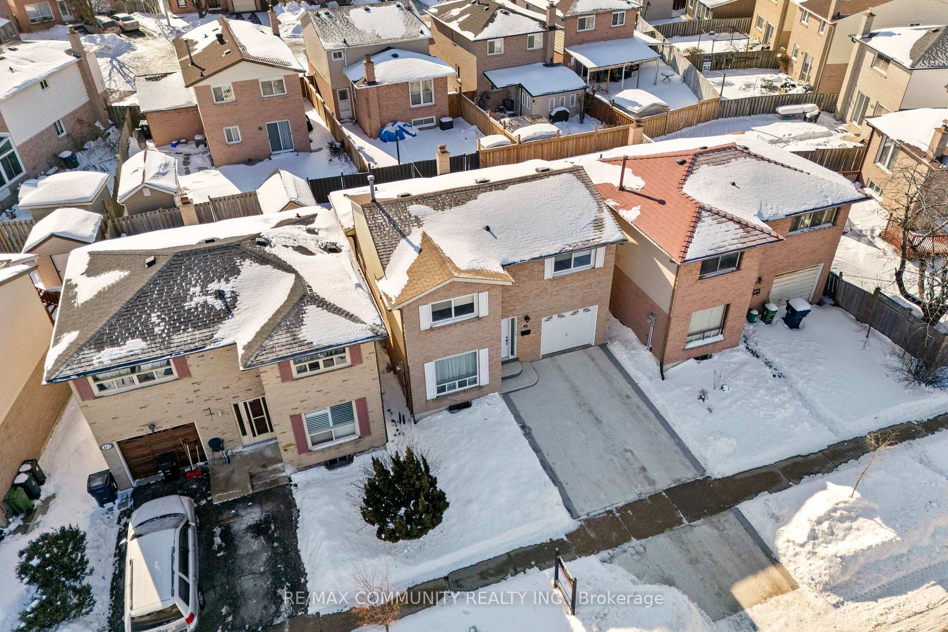 Photo 49 of 42 Kay Drive, Etobicoke, Mount Olive-Silverstone-Jamestown — HOMEH