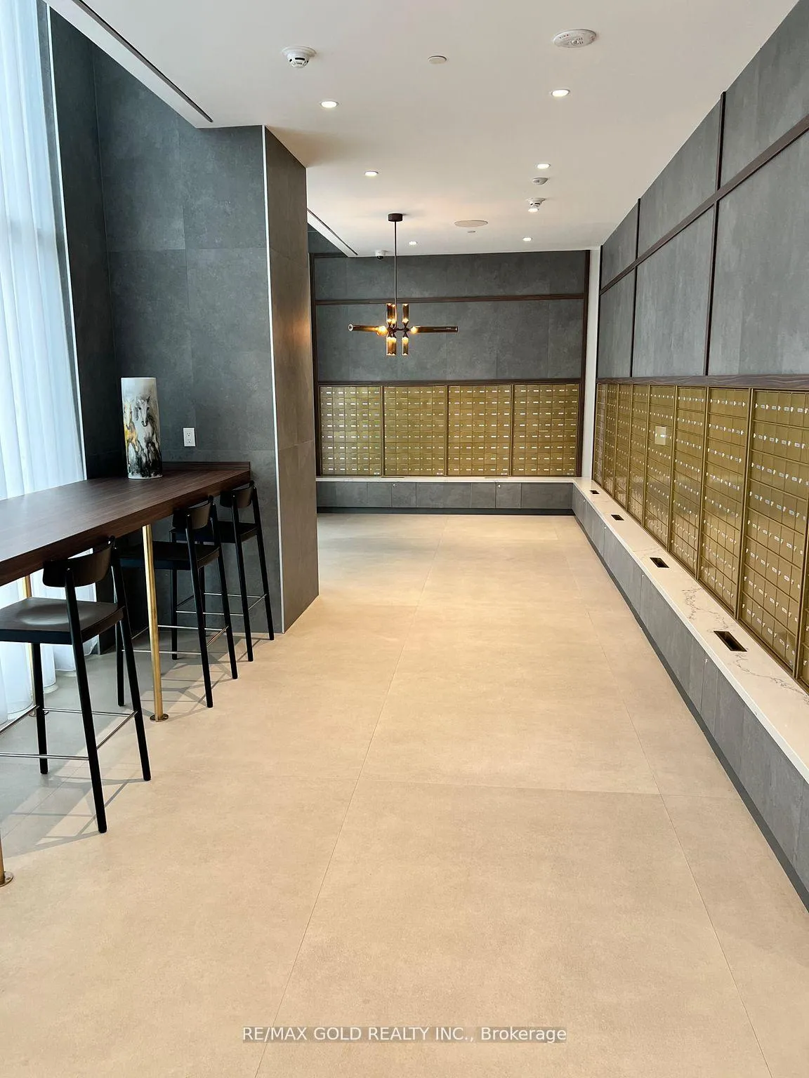 Photo 5 of Unit 705, 7890 Jane Street, Vaughan, Vaughan Corporate Centre — HOMEH