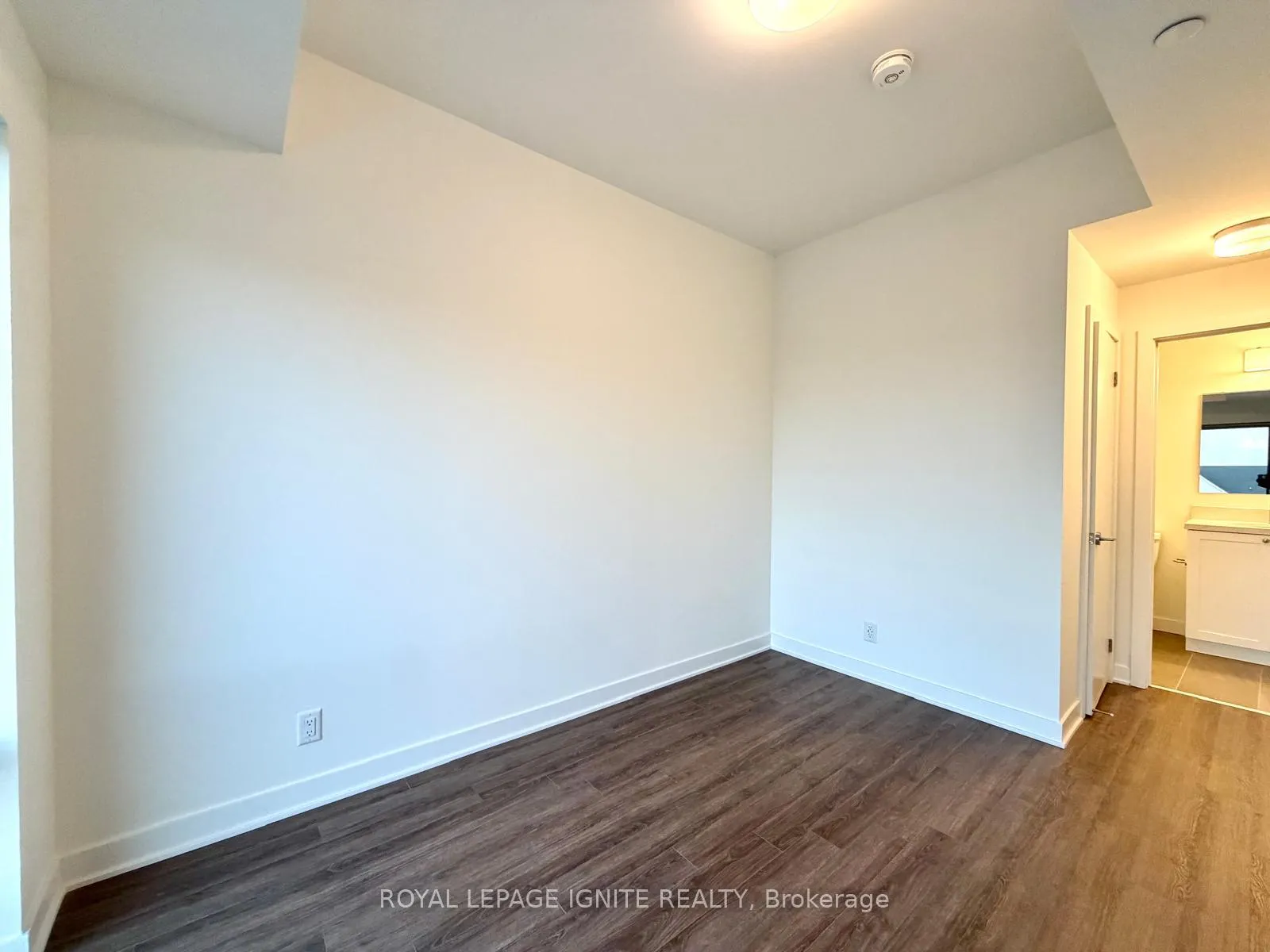 Photo 7 of Unit 405, 51 Clarington Boulevard, Clarington, Bowmanville — HOMEH