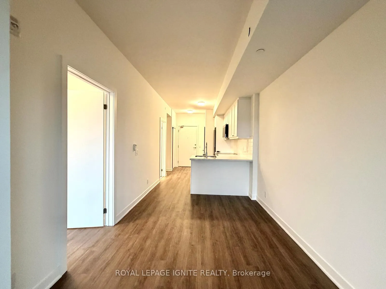 Photo 9 of Unit 405, 51 Clarington Boulevard, Clarington, Bowmanville — HOMEH