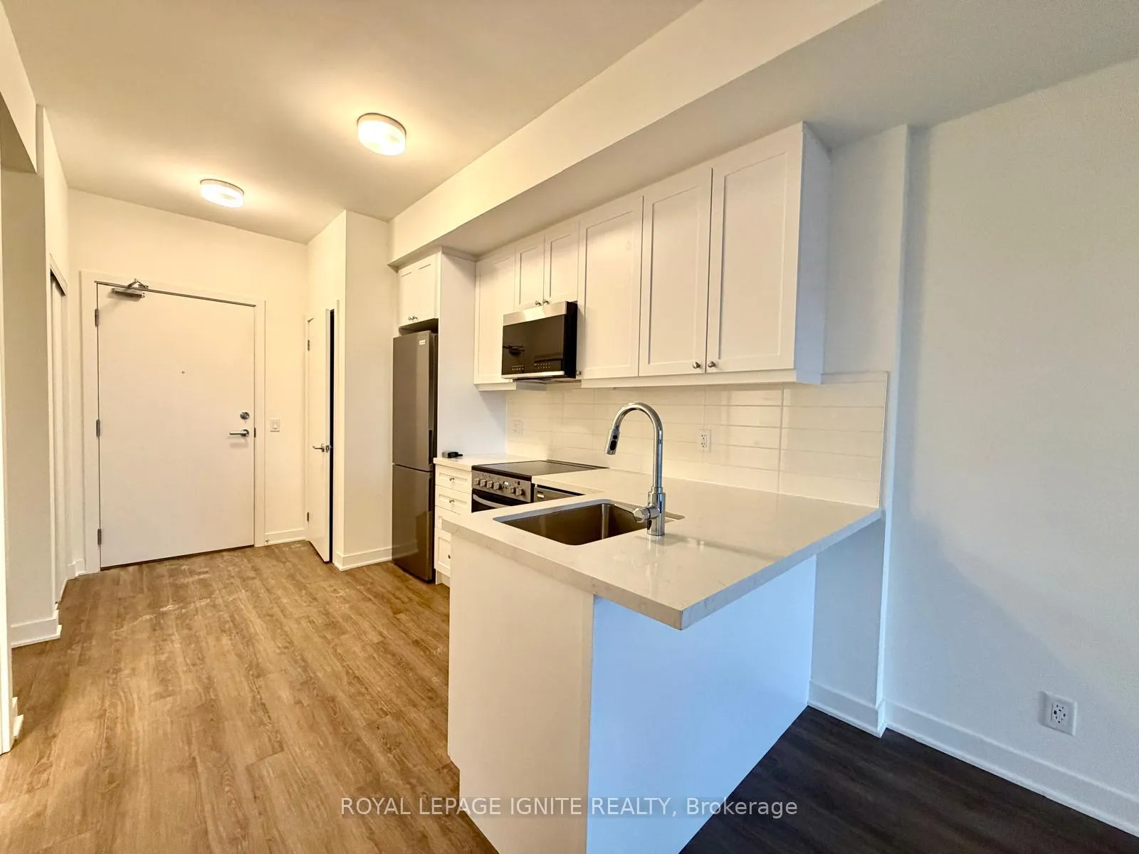 Photo 10 of Unit 405, 51 Clarington Boulevard, Clarington, Bowmanville — HOMEH