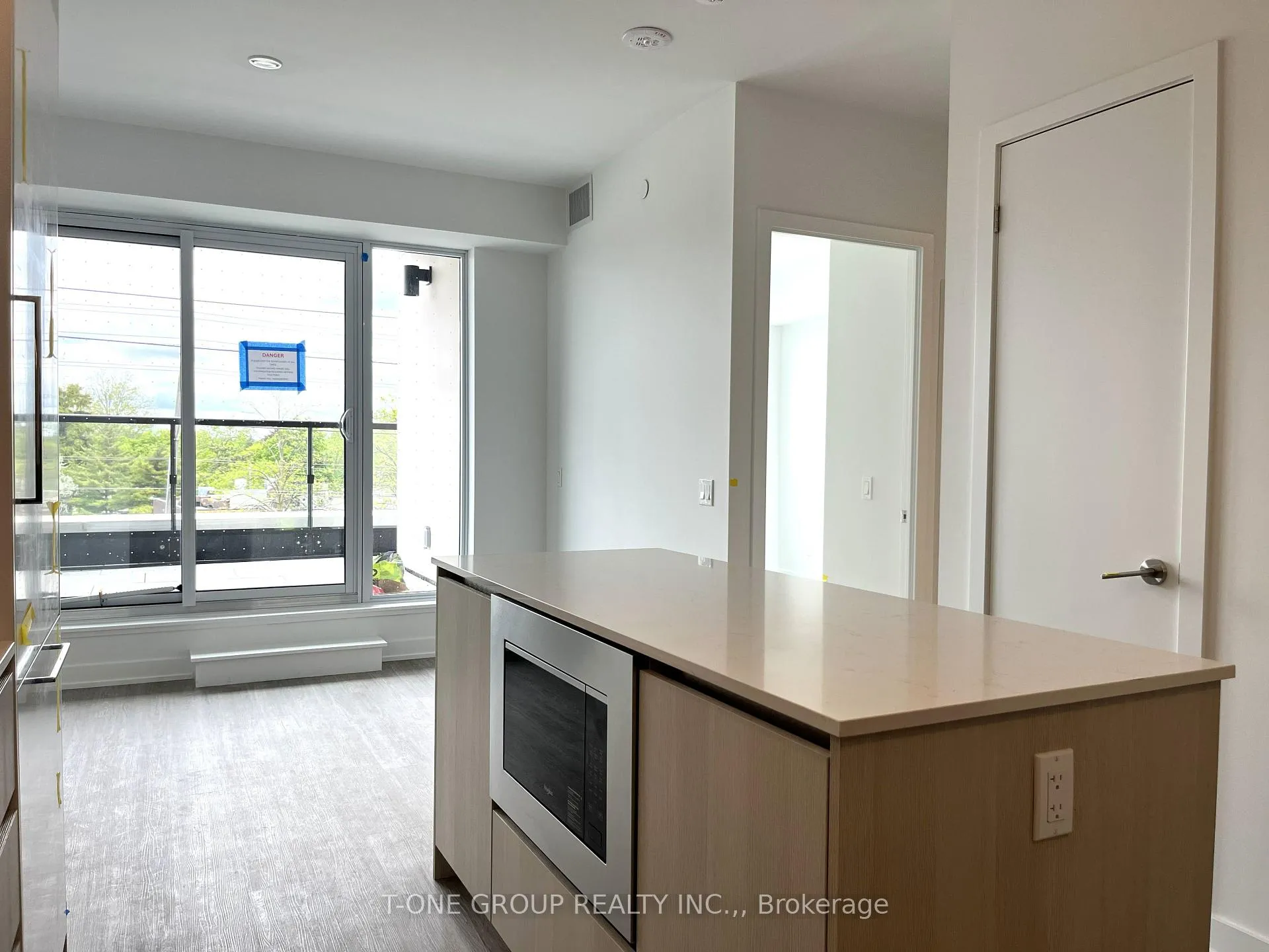 Photo 4 of Unit 317, 8188 Yonge Street, Vaughan, Uplands — HOMEH
