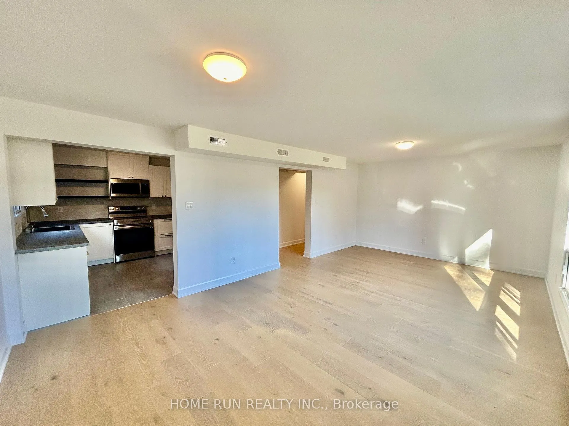 Photo 5 of Unit 2, 1436 Bellamy Street, Ottawa, Carleton Square — HOMEH