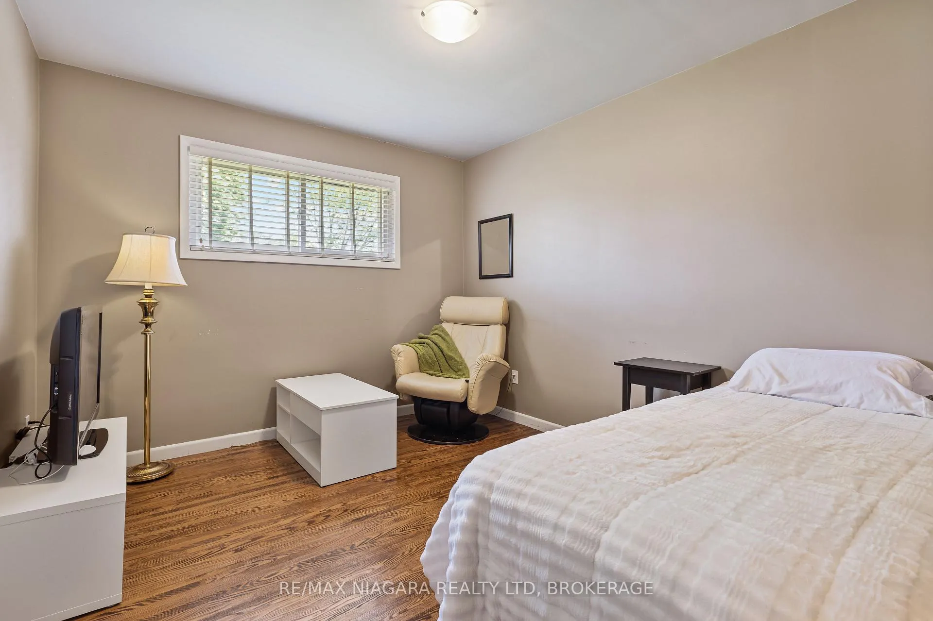 Photo 16 of 12 Claremount Circle, Welland, Prince Charles — HOMEH