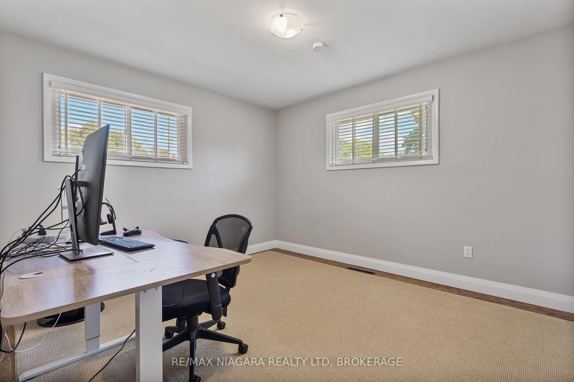 Photo 17 of 12 Claremount Circle, Welland, Prince Charles — HOMEH