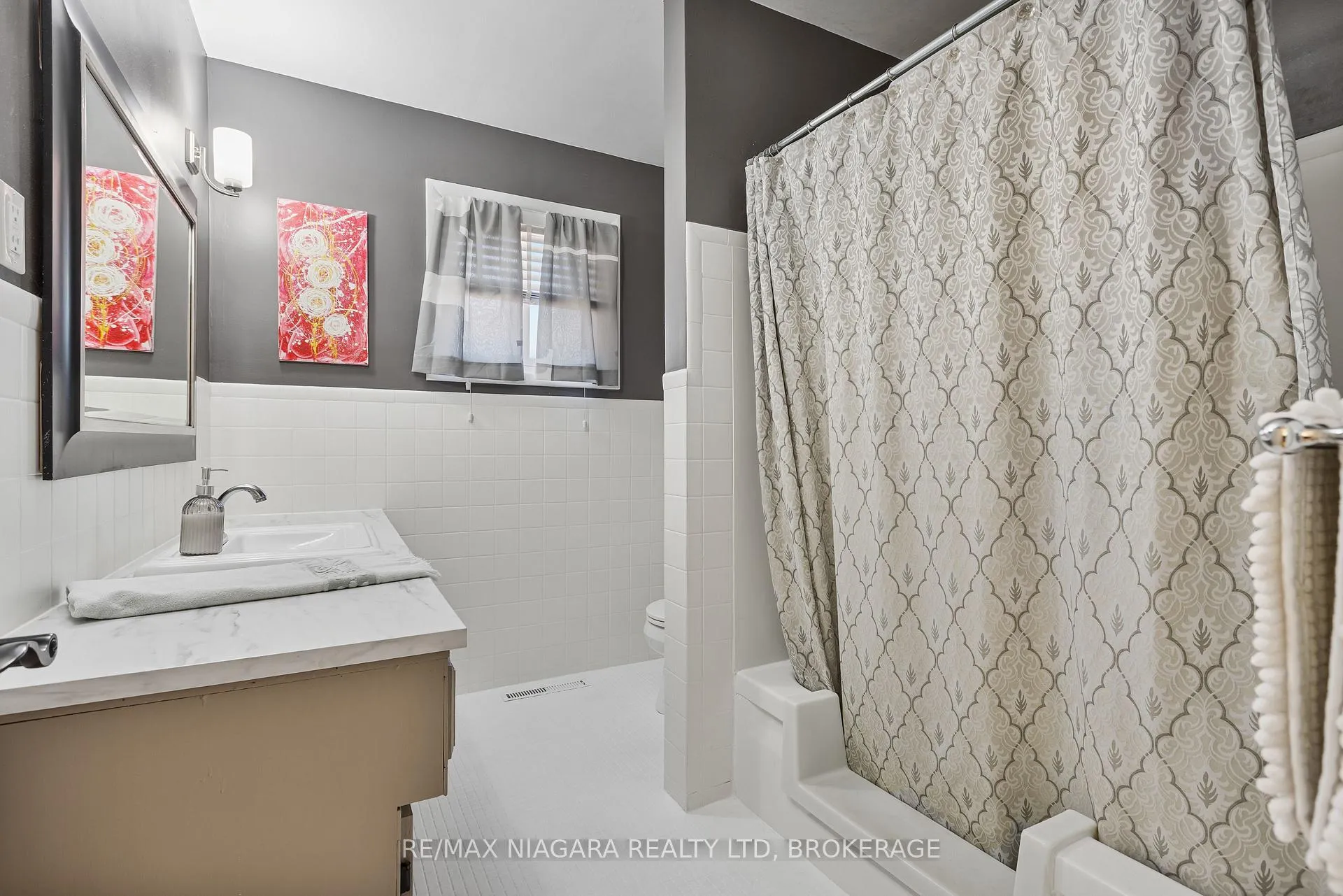 Photo 20 of 12 Claremount Circle, Welland, Prince Charles — HOMEH