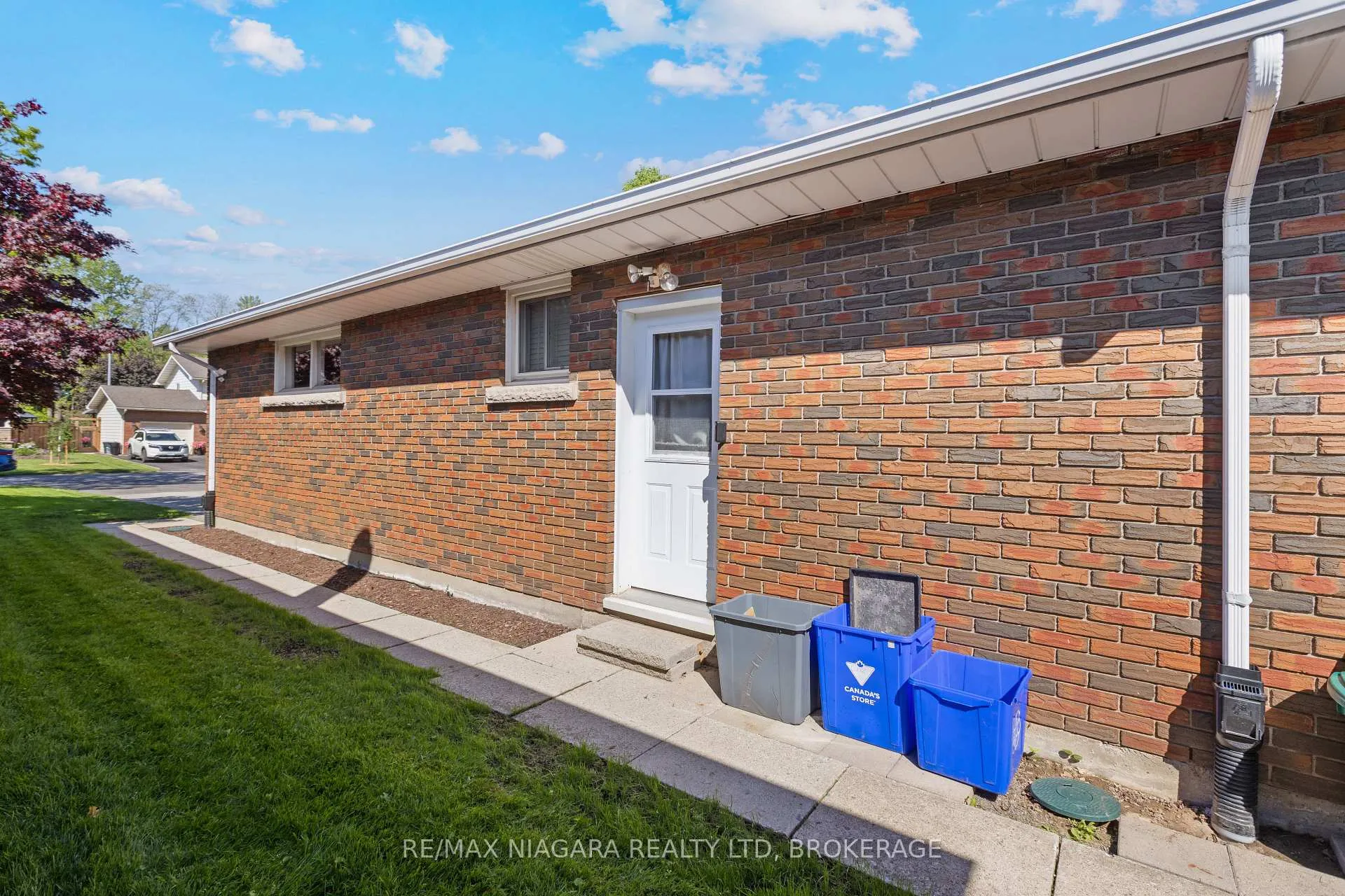 Photo 21 of 12 Claremount Circle, Welland, Prince Charles — HOMEH