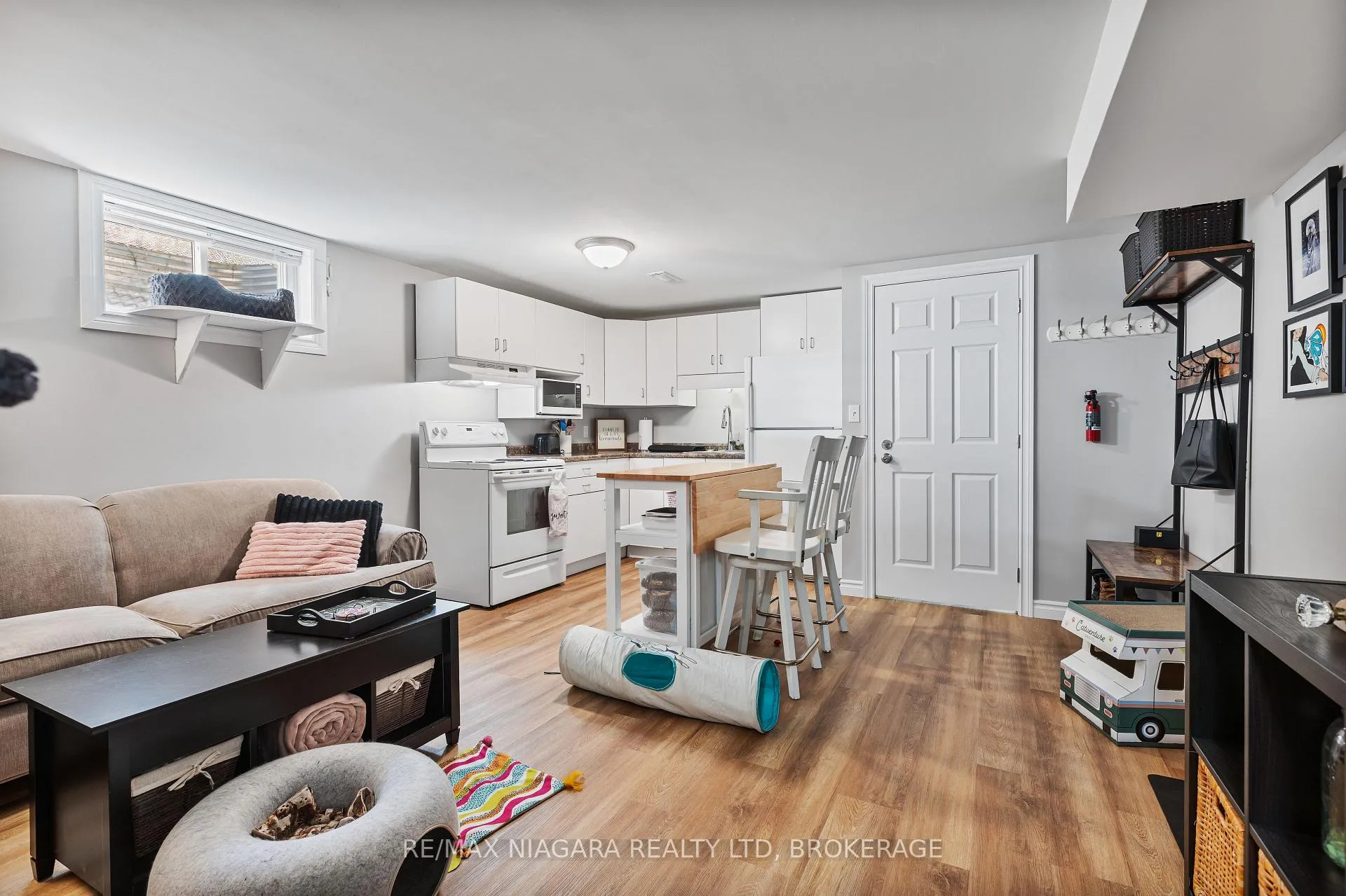 Photo 25 of 12 Claremount Circle, Welland, Prince Charles — HOMEH
