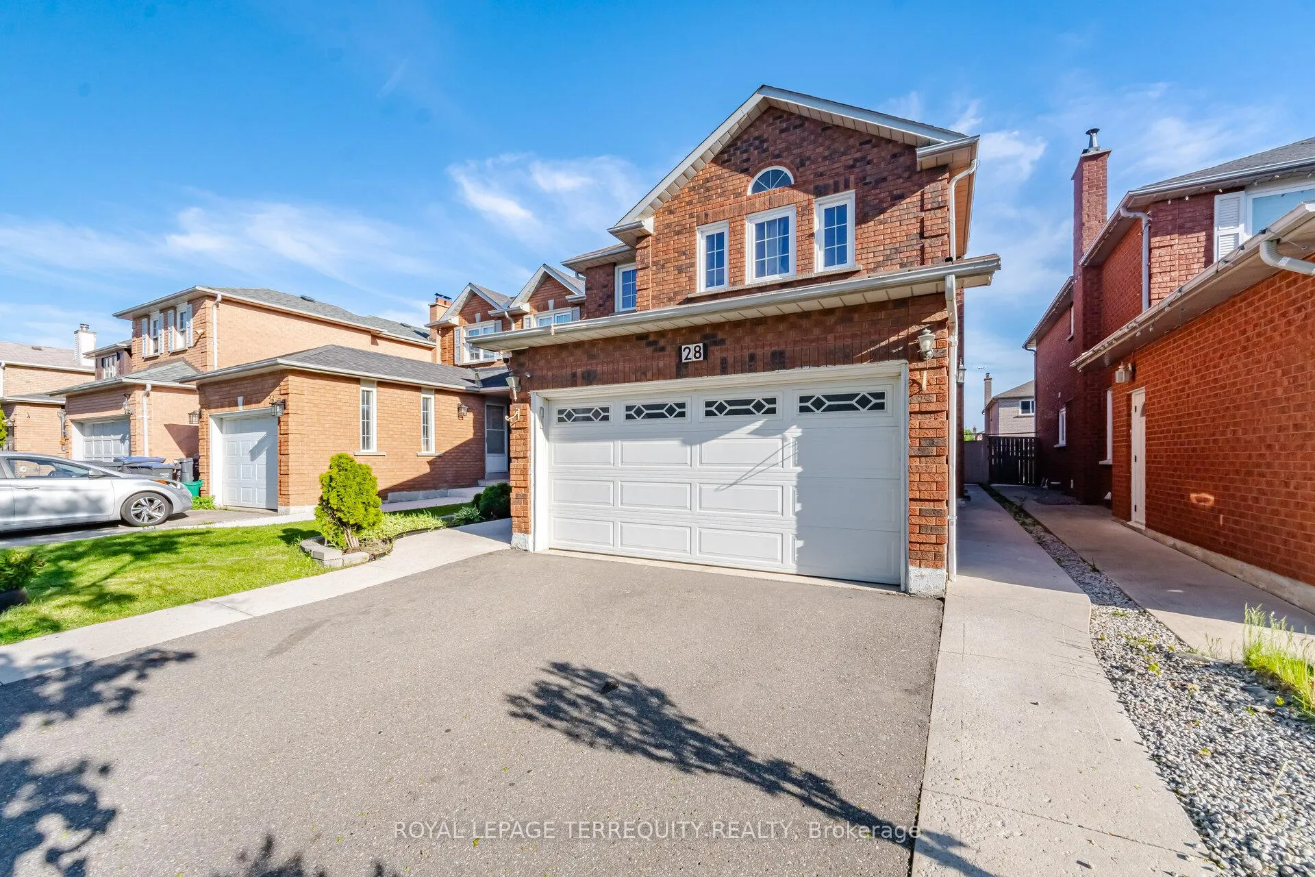 Photo 3 of Unit Lower Level, 28 Pennsylvania Avenue, Brampton, Fletcher's Creek South — HOMEH