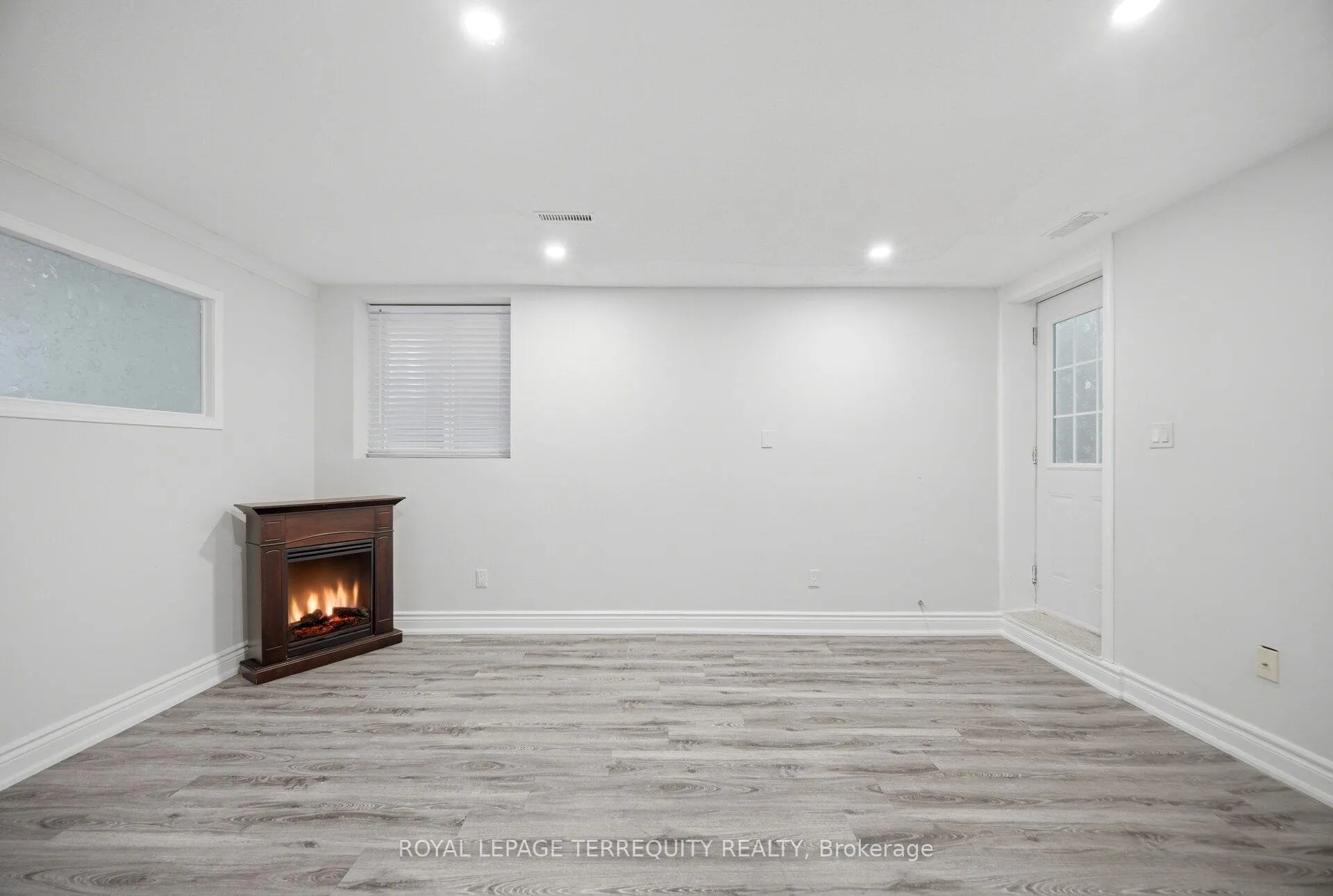Photo 8 of Unit Lower Level, 28 Pennsylvania Avenue, Brampton, Fletcher's Creek South — HOMEH