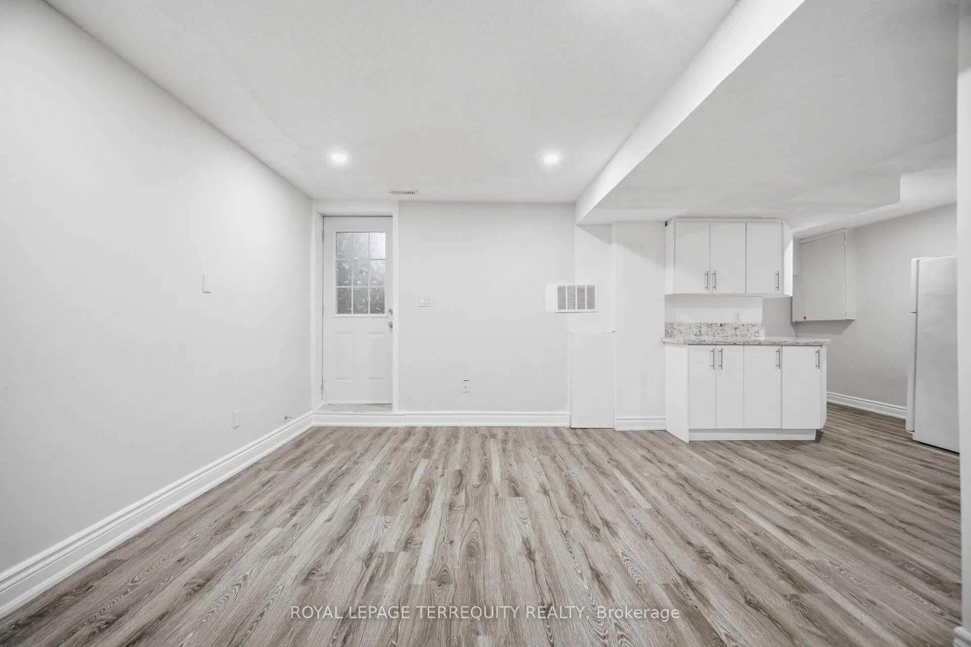 Photo 9 of Unit Lower Level, 28 Pennsylvania Avenue, Brampton, Fletcher's Creek South — HOMEH