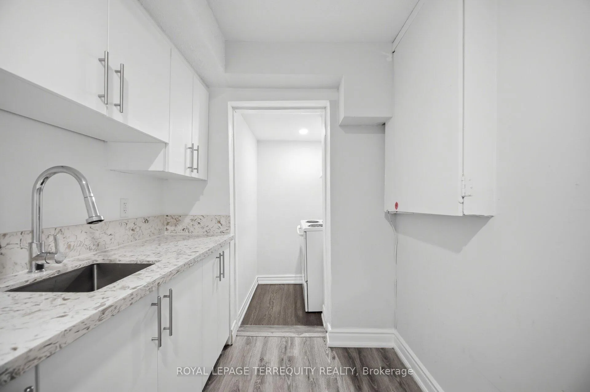 Photo 13 of Unit Lower Level, 28 Pennsylvania Avenue, Brampton, Fletcher's Creek South — HOMEH