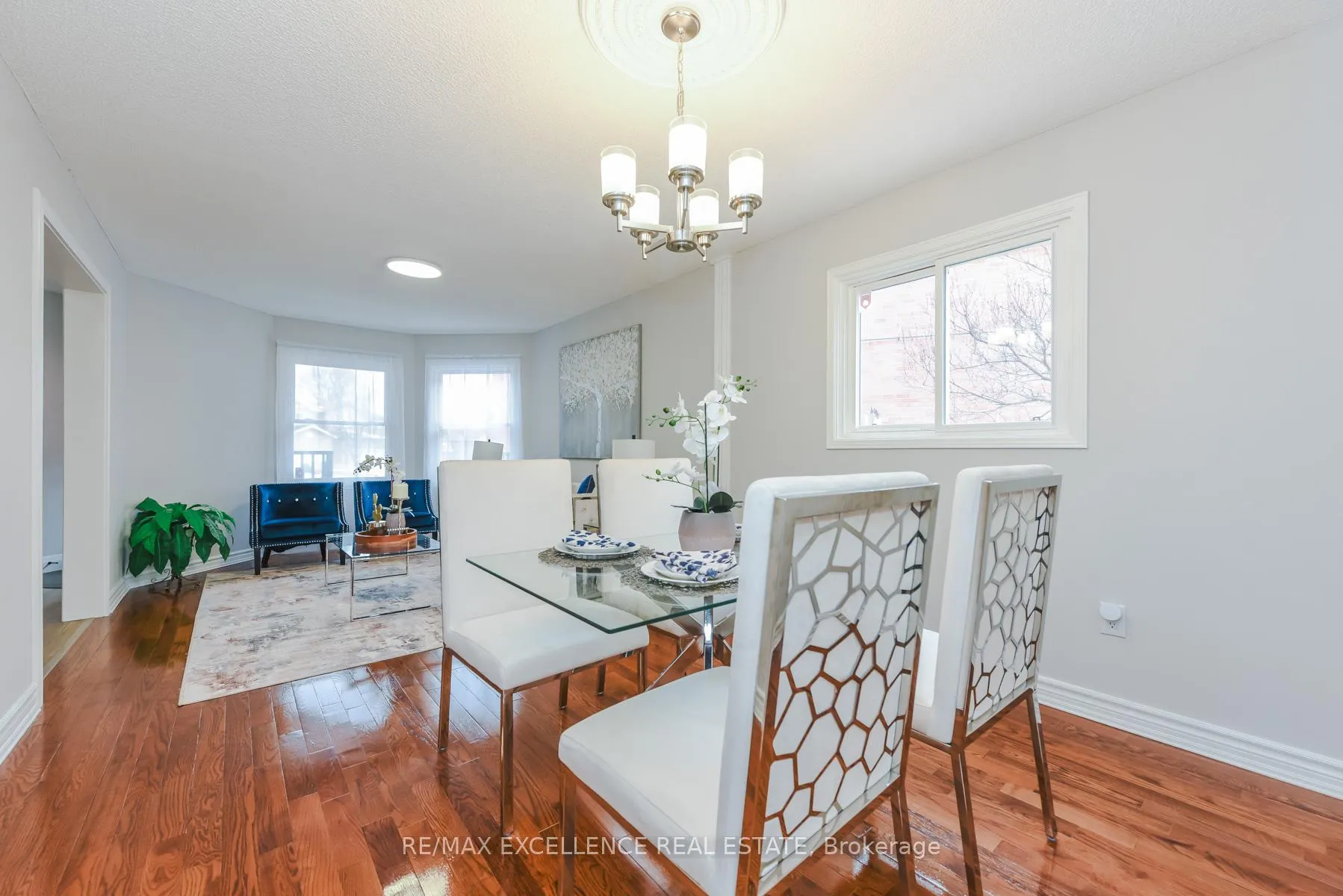 Photo 8 of 62 Atkins Circle, Brampton, Northwood Park — HOMEH