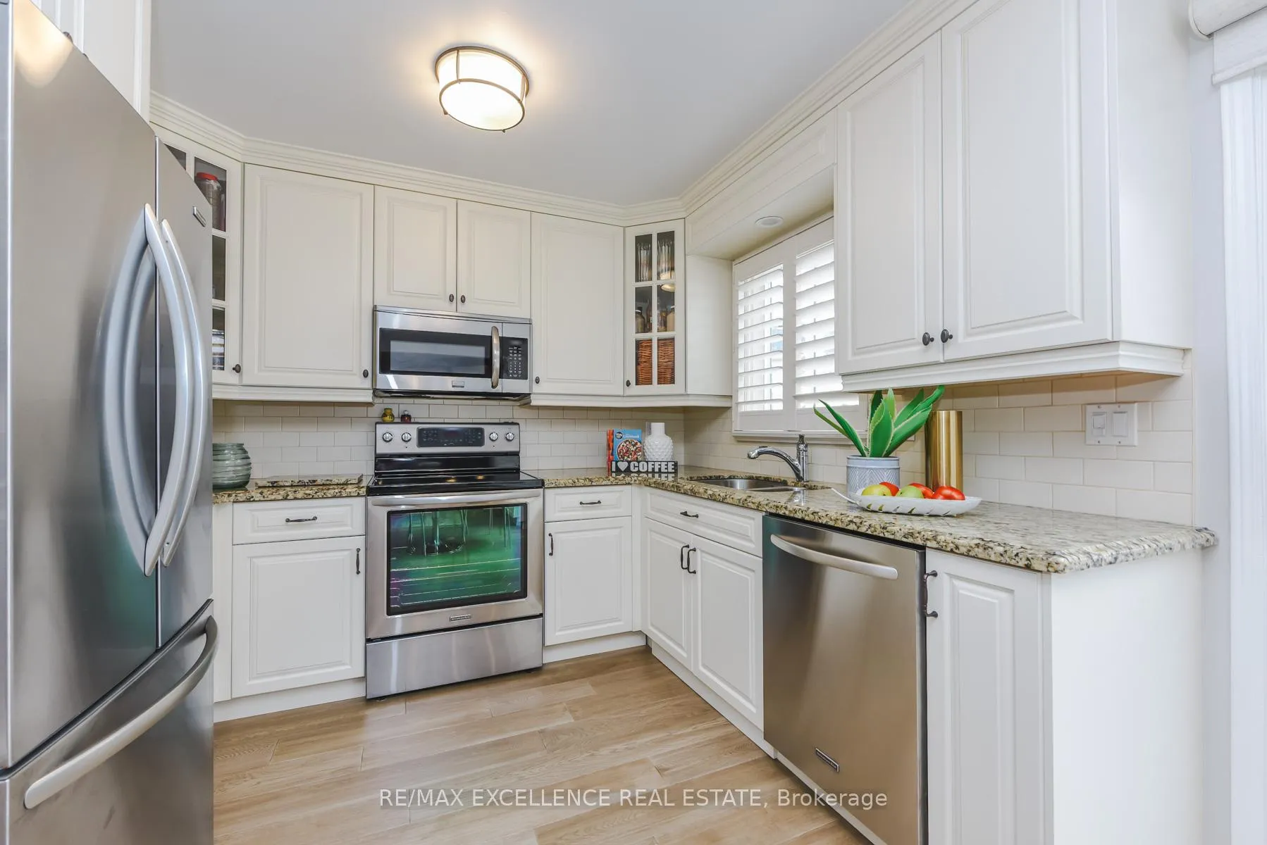 Photo 12 of 62 Atkins Circle, Brampton, Northwood Park — HOMEH