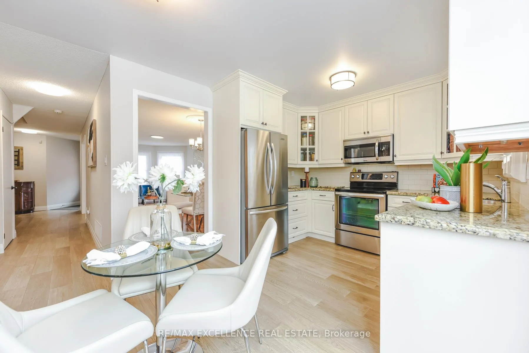 Photo 13 of 62 Atkins Circle, Brampton, Northwood Park — HOMEH