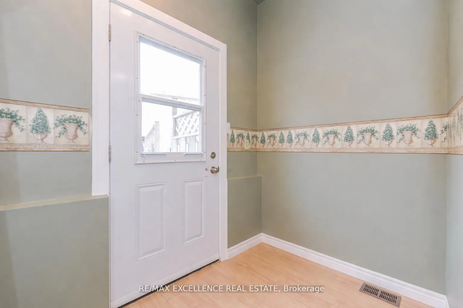 Photo 34 of 62 Atkins Circle, Brampton, Northwood Park — HOMEH