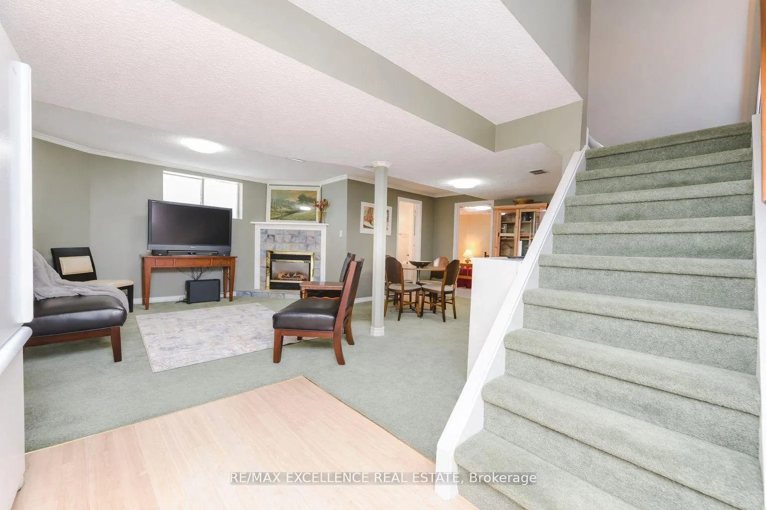 Photo 35 of 62 Atkins Circle, Brampton, Northwood Park — HOMEH