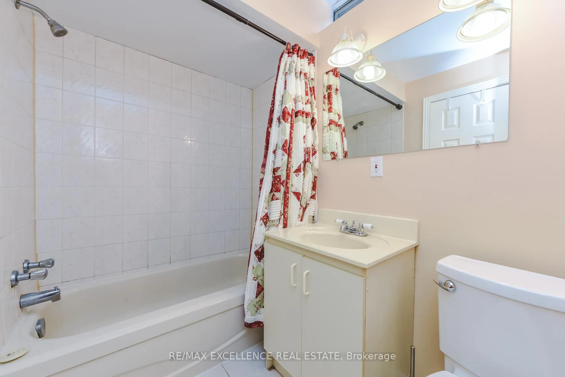 Photo 40 of 62 Atkins Circle, Brampton, Northwood Park — HOMEH