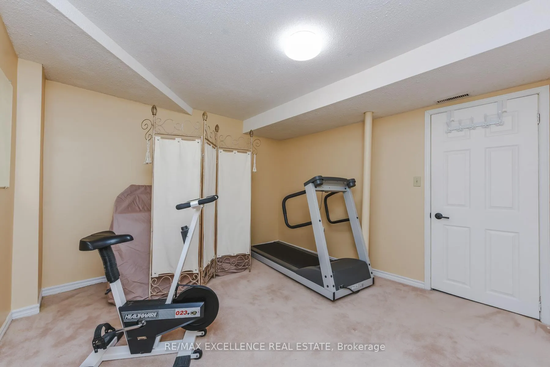 Photo 42 of 62 Atkins Circle, Brampton, Northwood Park — HOMEH