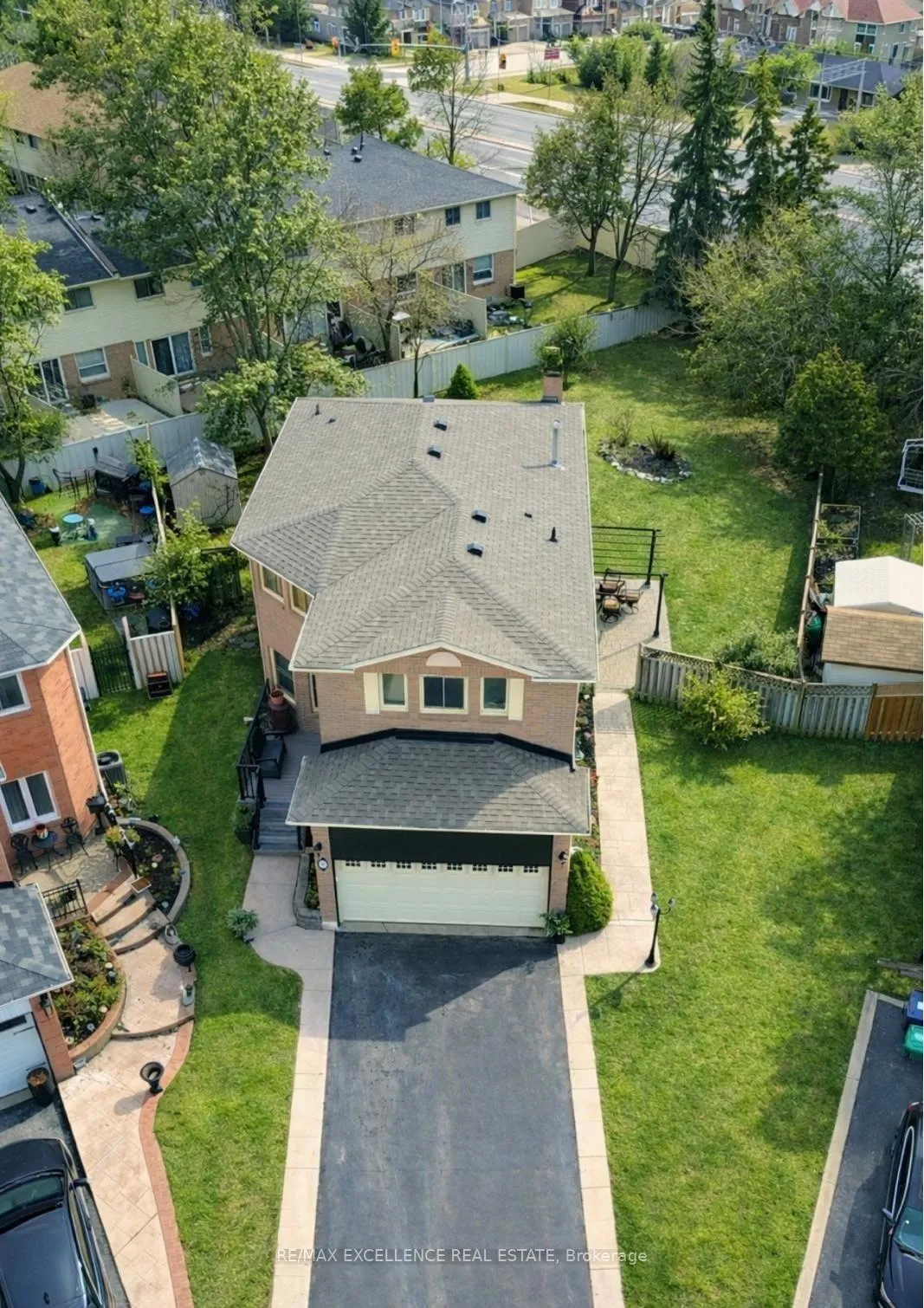 Photo 48 of 62 Atkins Circle, Brampton, Northwood Park — HOMEH