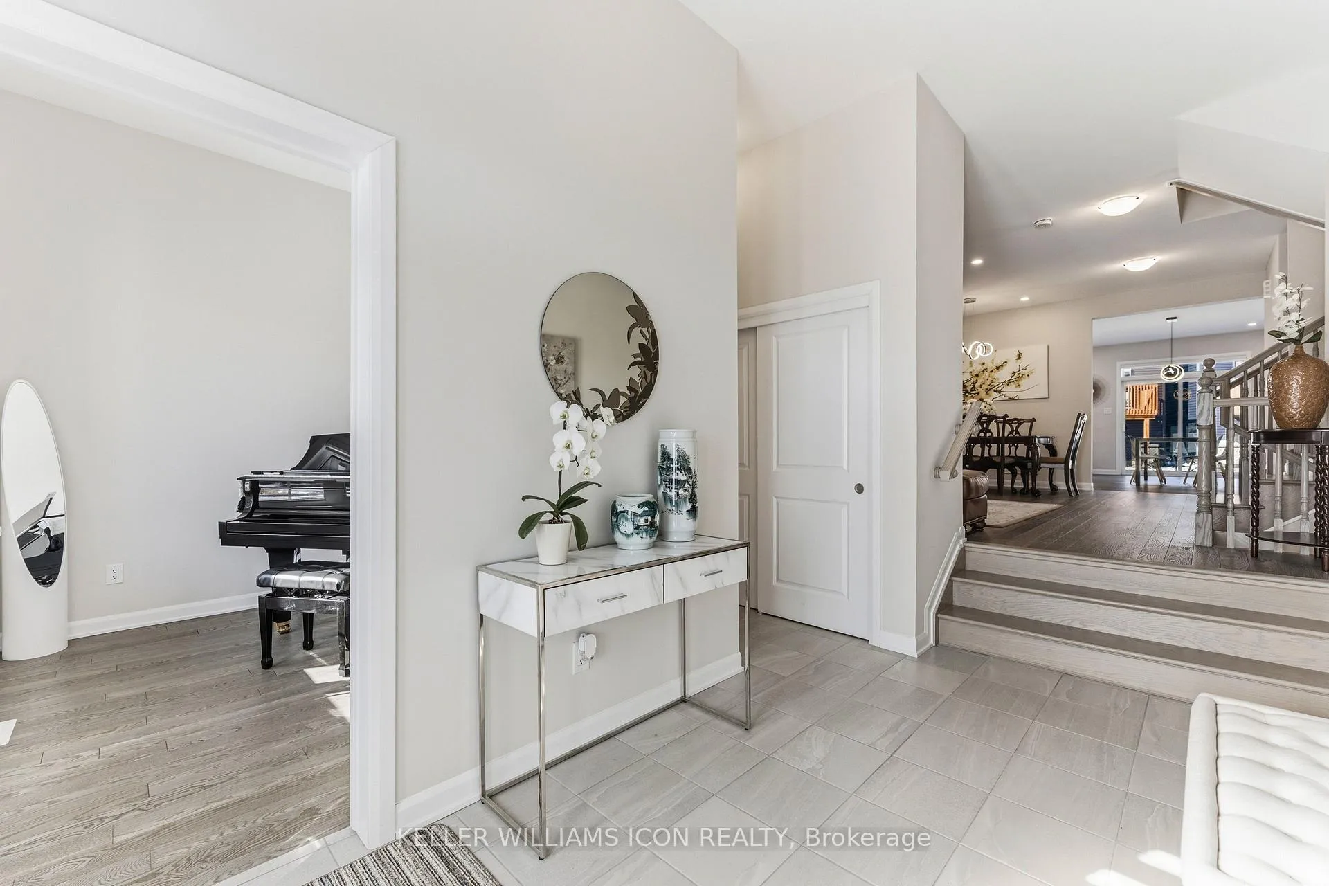 Photo 5 of 352 Cloyne Crescent, Ottawa, Barrhaven - Half Moon Bay — HOMEH