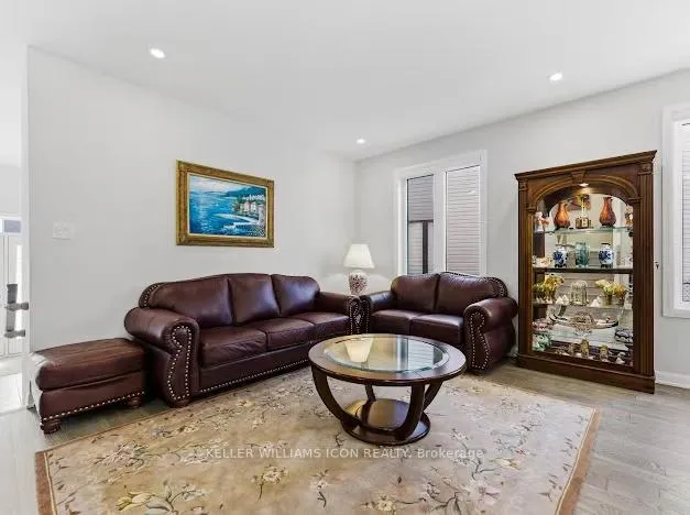 Photo 8 of 352 Cloyne Crescent, Ottawa, Barrhaven - Half Moon Bay — HOMEH