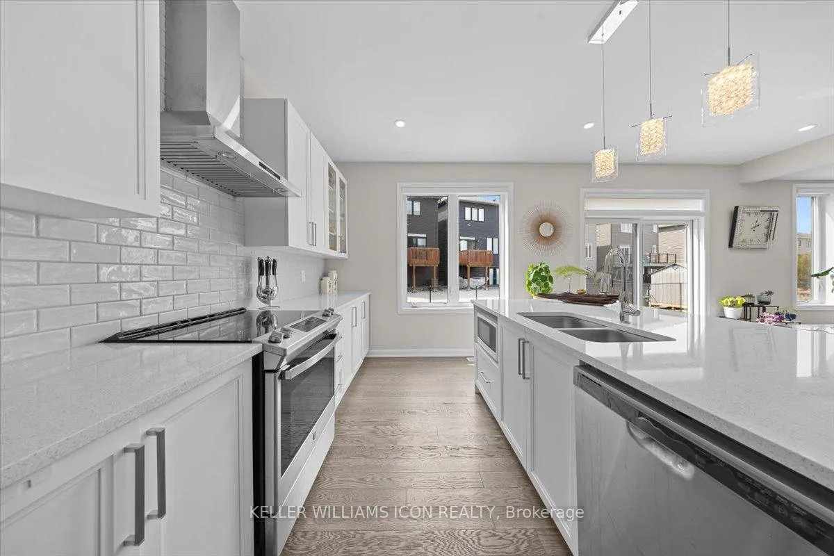 Photo 15 of 352 Cloyne Crescent, Ottawa, Barrhaven - Half Moon Bay — HOMEH