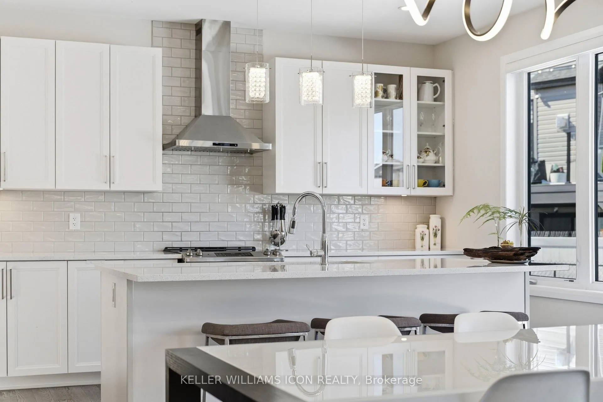 Photo 17 of 352 Cloyne Crescent, Ottawa, Barrhaven - Half Moon Bay — HOMEH