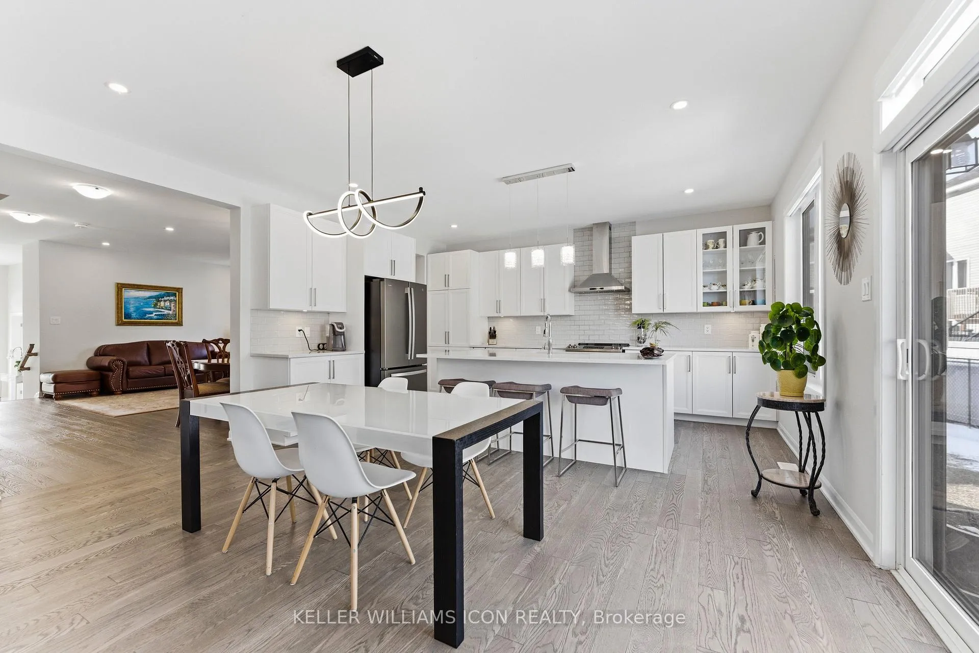 Photo 19 of 352 Cloyne Crescent, Ottawa, Barrhaven - Half Moon Bay — HOMEH